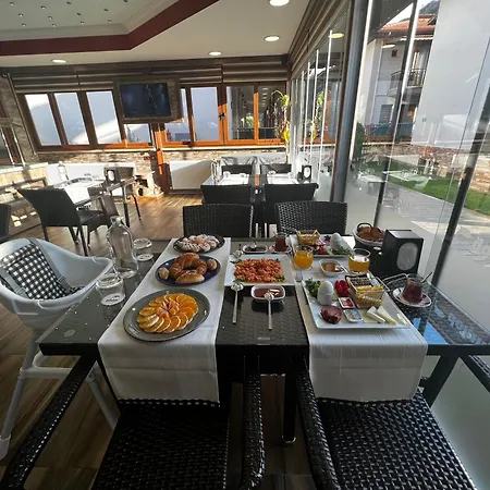 فندق Dolphin Park 3*