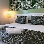 Hotel Dolphin Park