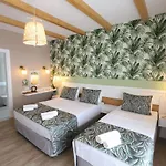 Dolphin Park Hotel 3*