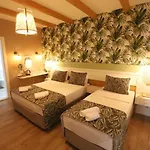 Hotel Dolphin Park 3*