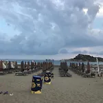 Hotel Dolphin Park
