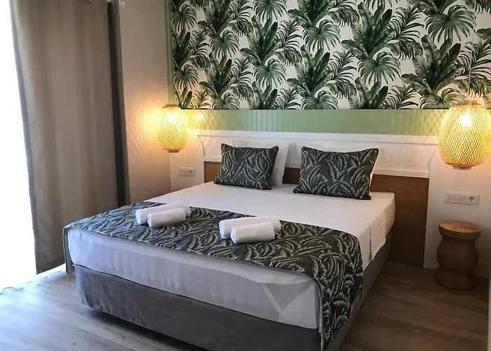 Szálloda Dolphin Park 3*