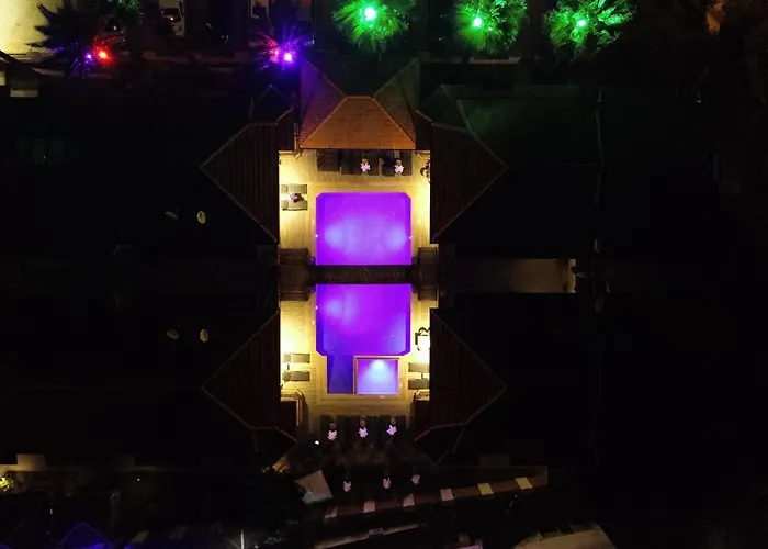 Dolphin Park Szálloda 3*